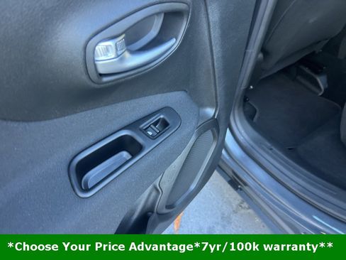 Certified 2021 Jeep Renegade Latitude image 26