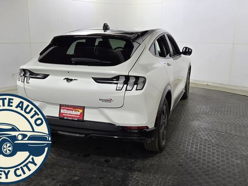 Used 2022 Ford Mustang Mach-E California Route 1 image 9