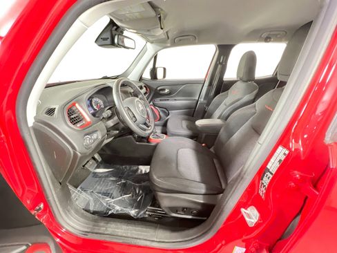 Used 2022 Jeep Renegade Trailhawk AWD/4WD image 21