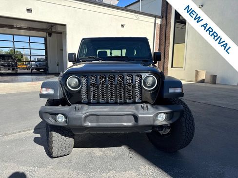 Used 2020 Jeep Gladiator Sport w/ Quick Order Package 24S AWD/4WD image 3