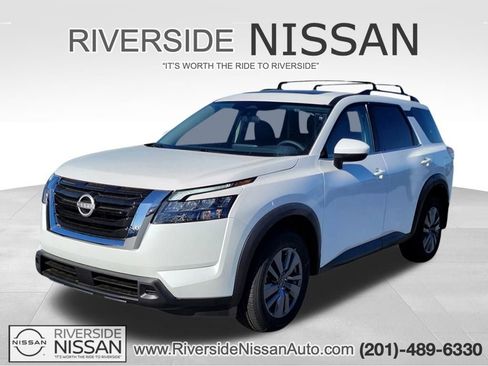 New 2025 Nissan Pathfinder SV w/ SV Premium Package image 1