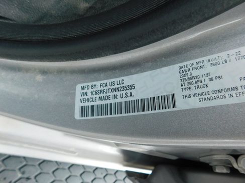 Used 2022 RAM 1500 Laramie AWD/4WD image 8
