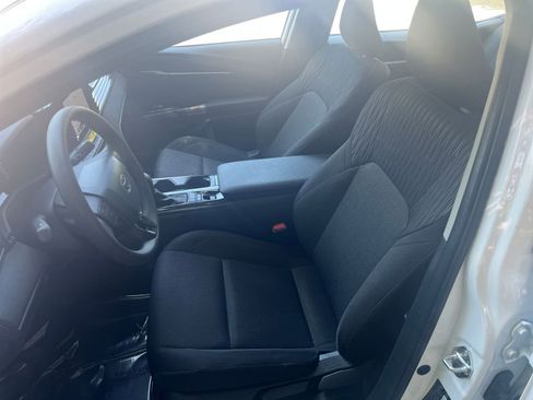 Used 2025 Toyota Camry LE FWD image 25