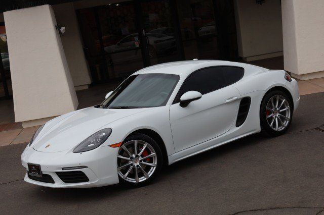 Used 2018 Porsche 718 Cayman RWD image 4