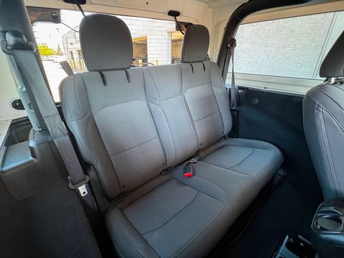Used 2022 Jeep Wrangler Sport AWD/4WD image 27