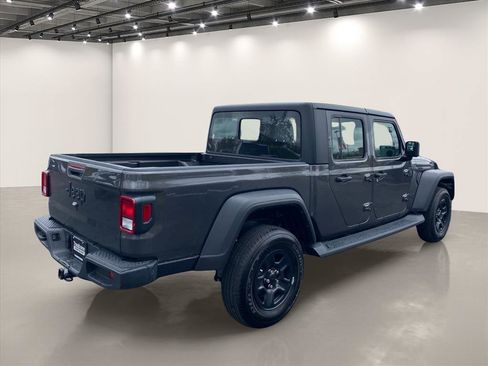 Used 2024 Jeep Gladiator Sport AWD/4WD image 7