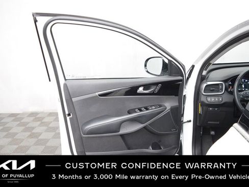 Used 2018 Kia Sorento SX image 9