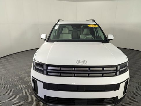 Used 2025 Hyundai Santa Fe SEL image 3