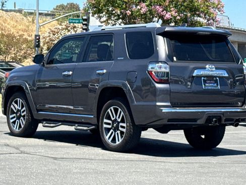 Used 2023 Toyota 4Runner Limited AWD/4WD image 7