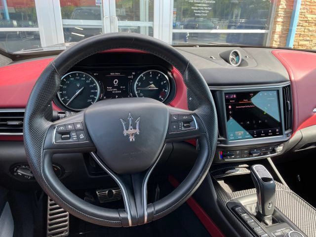 Used 2022 Maserati Levante Trofeo AWD/4WD image 29