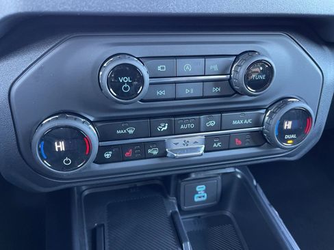 New 2025 Ford Bronco Outer Banks image 10