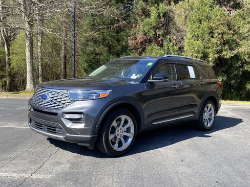 Used 2020 Ford Explorer Platinum w/ Premium Technology Package image 5