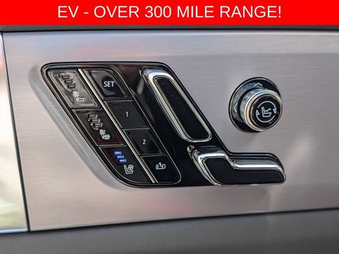 Used 2026 Cadillac Vistiq Sport w/ LPO, Floor Liner Package AWD/4WD image 35
