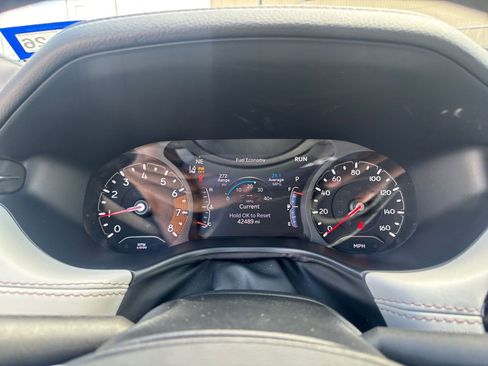 Used 2025 Jeep Compass Limited AWD/4WD image 39