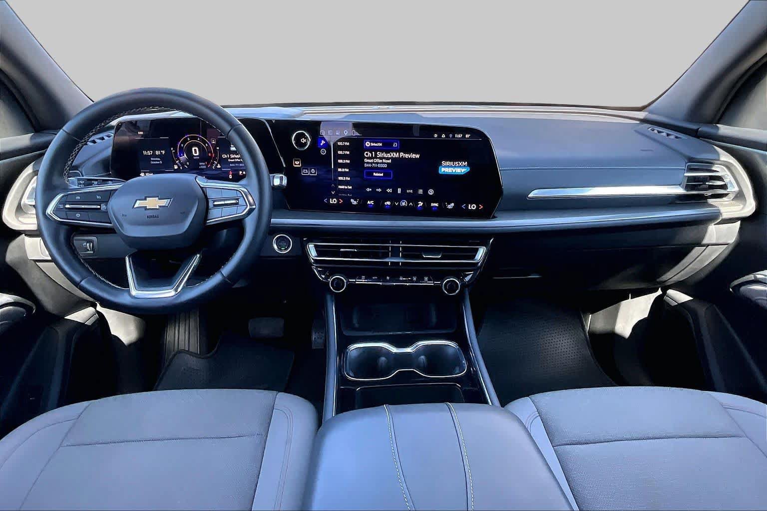 Used 2026 Chevrolet Traverse LT w/ Driver Confidence Package FWD image 16