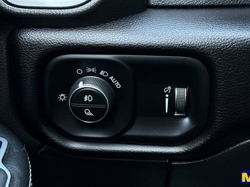 Used 2024 RAM 2500 Big Horn w/ Bed Utility Group image 30