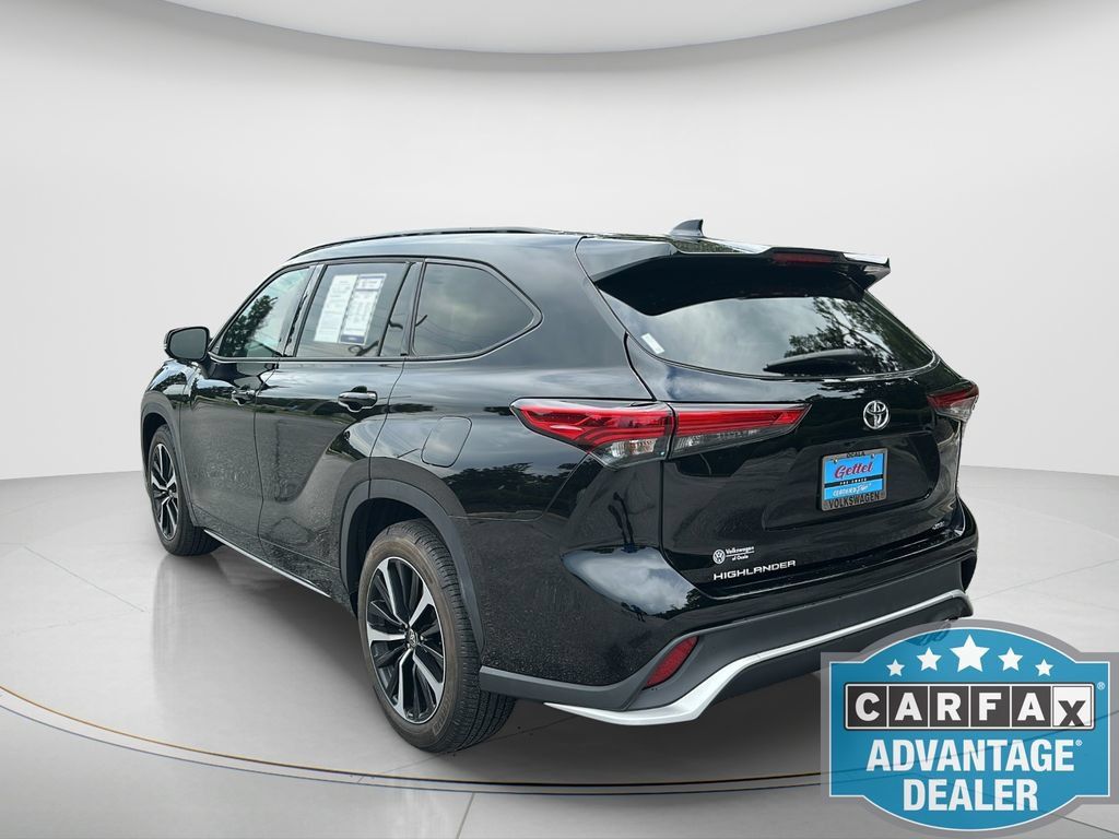 Used 2022 Toyota Highlander XSE FWD image 7