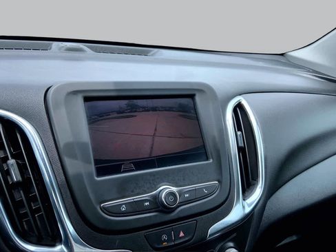 Used 2023 Chevrolet Equinox LT FWD image 28