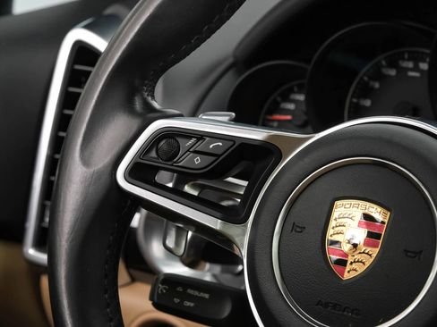 Used 2017 Porsche Cayenne S w/ Premium Plus Package image 17