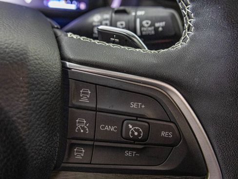 Used 2024 Jeep Grand Cherokee L Altitude image 33