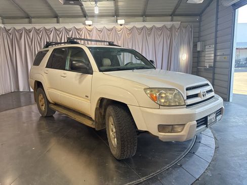 Used 2004 Toyota 4Runner SR5 image 3