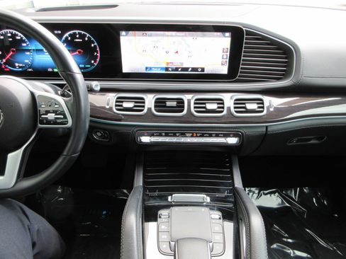 Used 2021 Mercedes-Benz GLE 450 4MATIC image 37