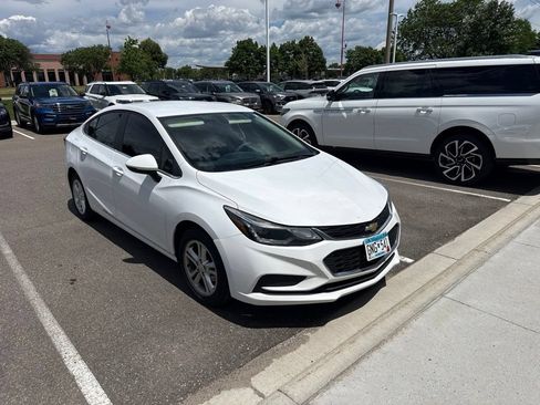 Used 2018 Chevrolet Cruze LT w/ LT Fleet Convenience Package FWD image 2