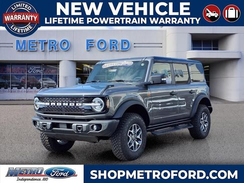 New 2025 Ford Bronco Badlands image 8