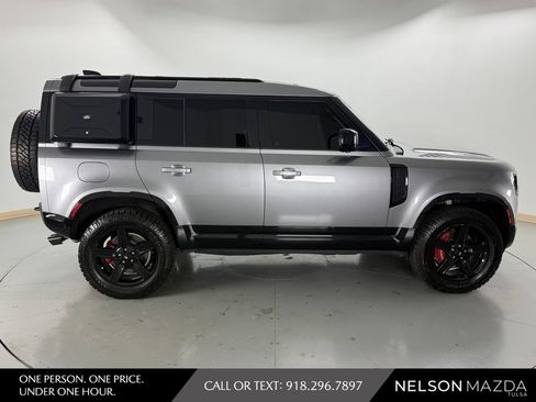 Used 2022 Land Rover Defender 110 X-Dynamic SE AWD/4WD image 5