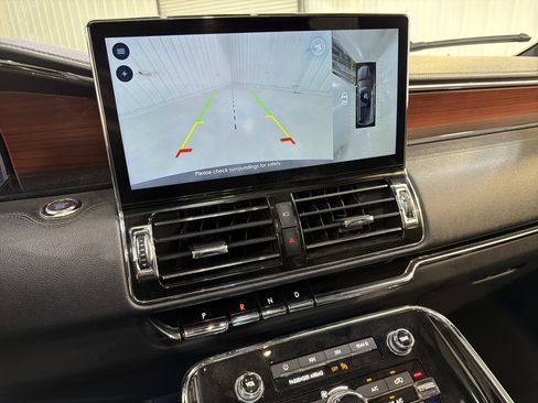 Used 2023 Lincoln Navigator Reserve AWD/4WD image 20