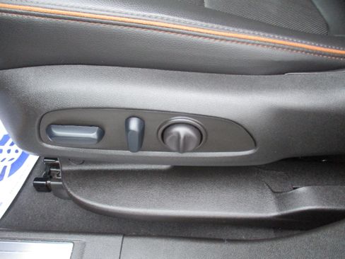 Certified 2023 GMC Acadia AT4 w/ Technology Package AWD/4WD image 16