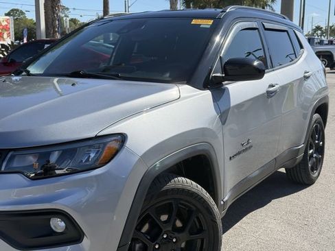 Used 2022 Jeep Compass Altitude w/ Convenience Group image 6