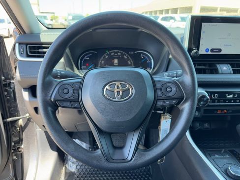 Used 2025 Toyota RAV4 LE image 18