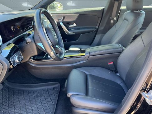 Used 2025 Mercedes-Benz CLA 250 4MATIC image 3