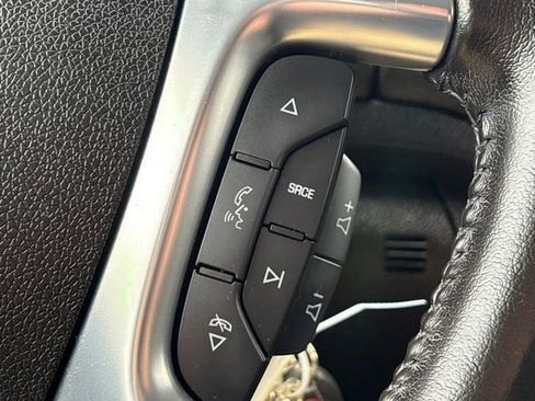 Used 2016 Chevrolet Traverse LT image 16