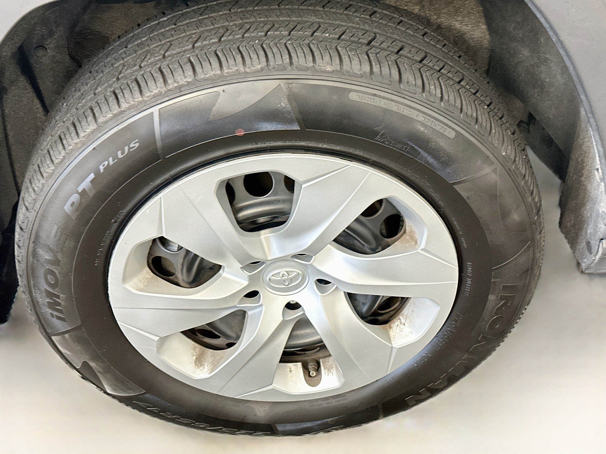 Used 2025 Toyota RAV4 LE AWD/4WD image 35