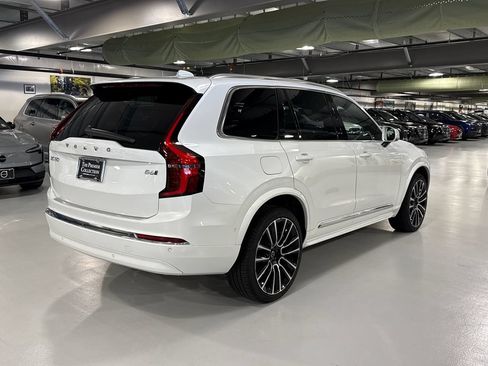 Used 2026 Volvo XC90 B6 Plus w/ Protection Package Premier AWD/4WD image 2