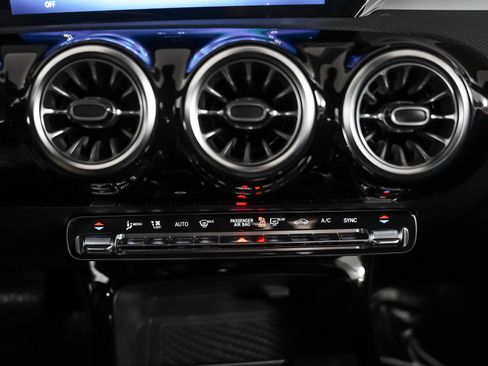 New 2025 Mercedes-Benz CLA 250 4MATIC image 19