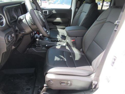 New 2026 Jeep Gladiator Sport AWD/4WD image 14