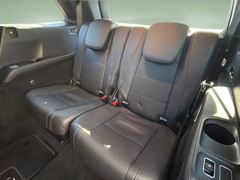 Used 2022 Mercedes-Benz GLS 450 4MATIC image 33