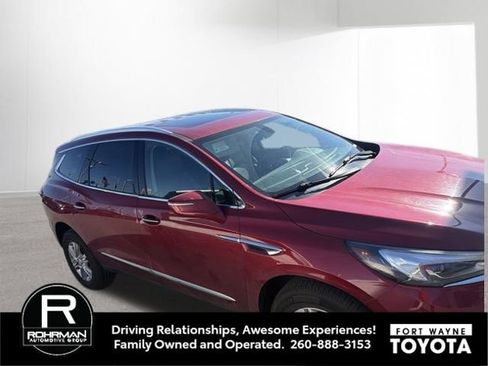 Used 2020 Buick Enclave Essence w/ Sound and Sites Package AWD/4WD image 5