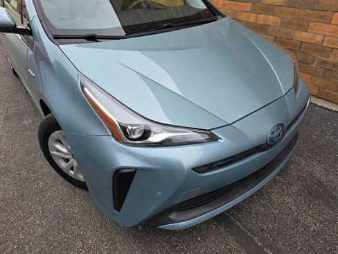 Used 2020 Toyota Prius LE image 35