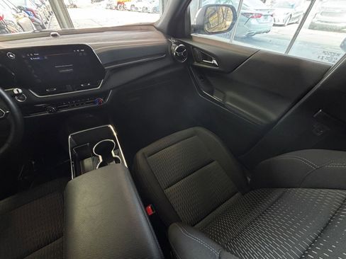 Used 2025 Chevrolet Equinox LT image 37