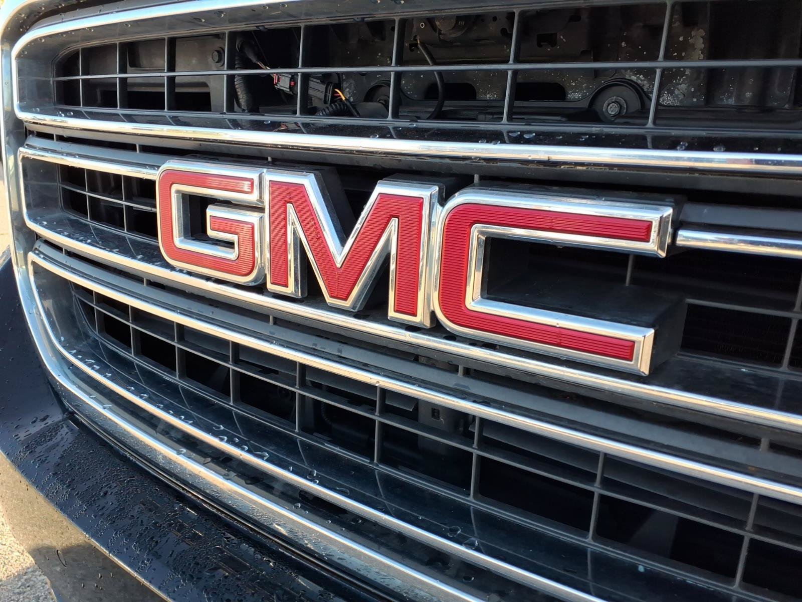 Used 2019 GMC Yukon SLE w/ Convenience Package AWD/4WD image 16