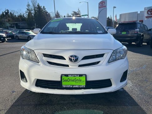 Used 2012 Toyota Corolla LE image 2