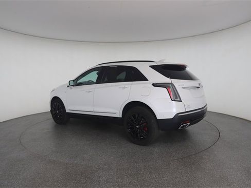 Used 2022 Cadillac XT5 Sportv image 11