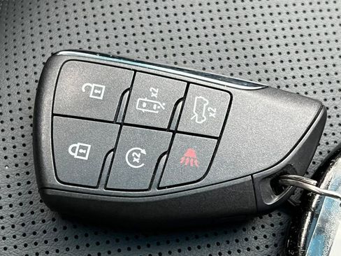 Certified 2024 GMC Hummer EV 3X image 35