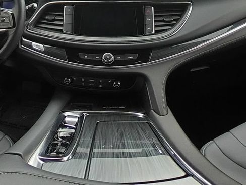 Used 2024 Buick Enclave Essence w/ Experience Buick Package FWD image 28