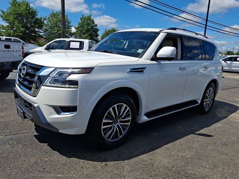 Certified 2023 Nissan Armada SL w/ Captain's Chairs Package AWD/4WD image 3