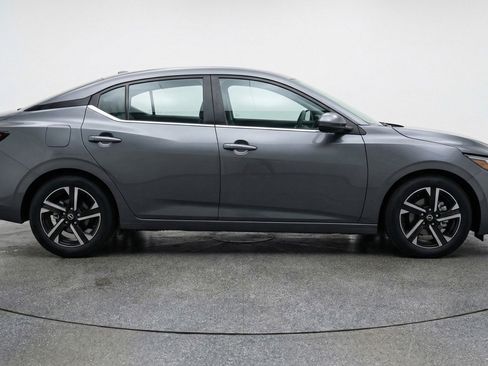 Used 2025 Nissan Sentra SV image 11